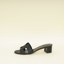 Hermes Noir Oasis Sandal 38.5