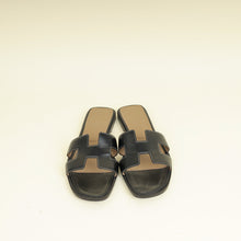 Hermes Noir Oran Sandal 38.5