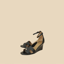 Hermes Noir Legend Sandal 39