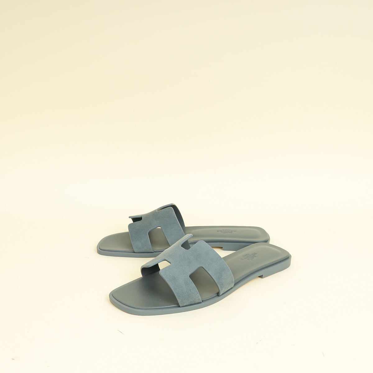 Hermes Gris Antarctique Suede Goatskin Oran Sandal 38