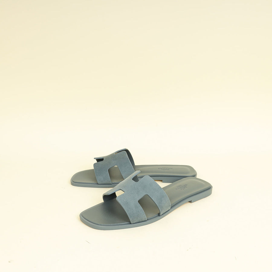 Hermes Gris Antarctique Suede Goatskin Oran Sandal 38