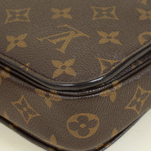 Louis Vuitton Monogram Pochette Metis Bag