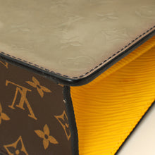 Louis Vuitton Champagne Monogram Vernis Spring Street Bag