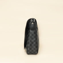 Louis Vuitton Damier Graphite Daniel MM Messenger Bag
