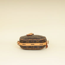 Louis Vuitton Monogram Boite Chapeau Souple MM Bag