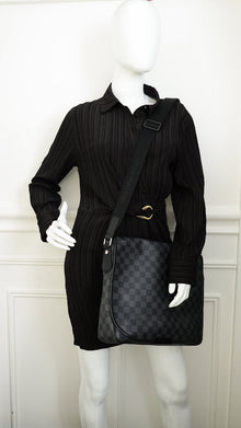 Louis Vuitton Black Damier Graphite Daniel MM Messenger Bag