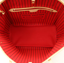 Louis Vuitton Monogram Neverfull MM Bag w/Pouch