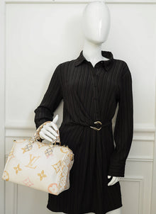 Louis Vuitton Giant LTd.Ed. Monogram Giant Speedy Bandouliere 25 Bag