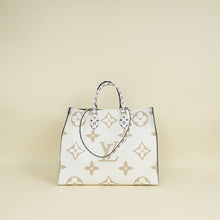 Louis Vuitton Bicolor Monogram Giant Onthego GM Bag
