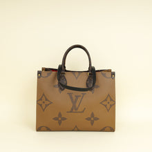 Loius Vuitton Bicolor Monogram Giant Reverse Onthego MM Bag