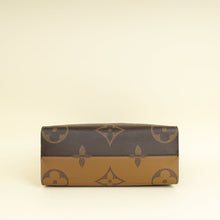 Loius Vuitton Bicolor Monogram Giant Reverse Onthego MM Bag