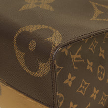 Loius Vuitton Bicolor Monogram Giant Reverse Onthego MM Bag