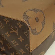 Loius Vuitton Bicolor Monogram Giant Reverse Onthego MM Bag