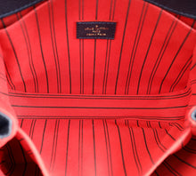 Louis Vuitton Marine Rouge Monogram Empreinte Pochette Metis