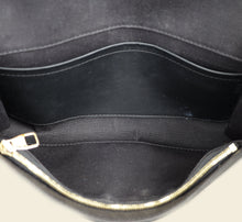 Louis Vuitton Black Vernis Louise EW Clutch