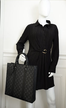 Louis Vuitton Bicolor Monogram Eclipse Sac Plat