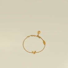 Louis Vuitton Essential V Bracelet