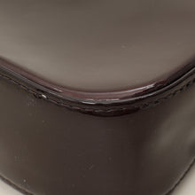 Louis Vuitton Amarante Vernis Sobe Clutch