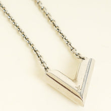 Louis Vuitton Brass Essential V Supple Necklace