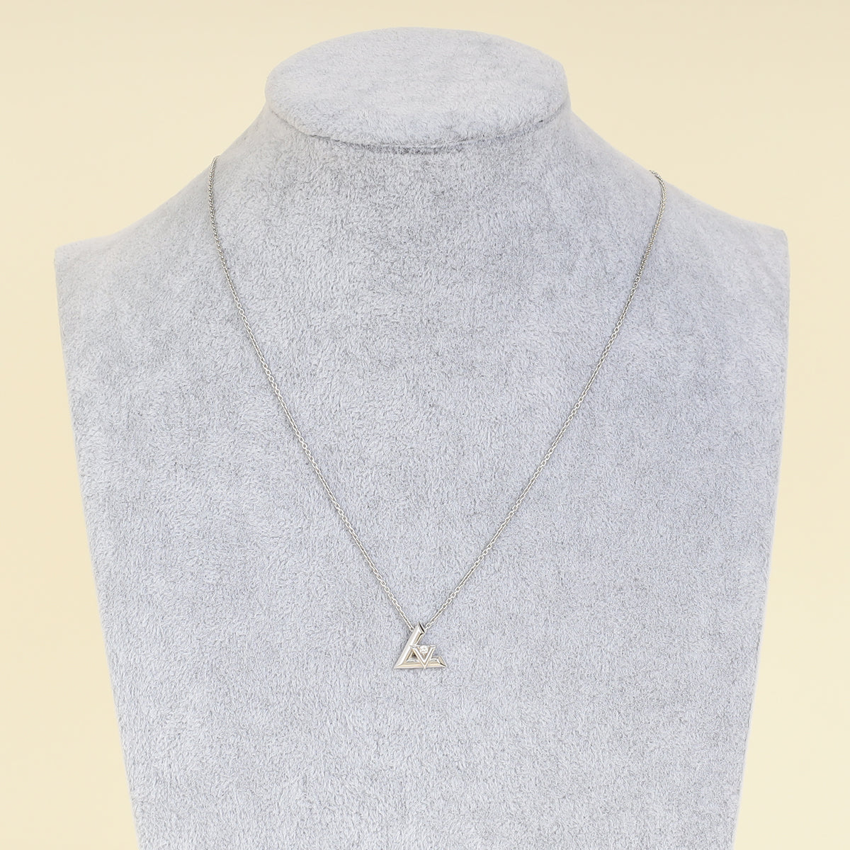 Louis Vuitton 18K White Gold Diamond Volt One Small Pendant Necklace