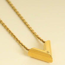 Louis Vuitton Gold Essential V Necklace