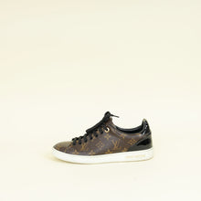 Louis Vuitton Monogram Frontrow Sneaker 37.5