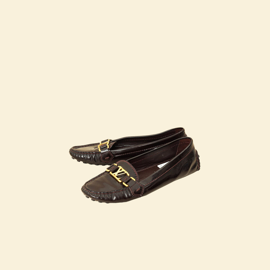 Louis Vuitton Amarante Initial Loafers 38