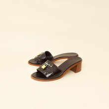 Louis Vuitton Amarante Monogram Vernis Lock It Sandals 39