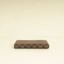Louis Vuitton Damier Ebene Zippy Wallet