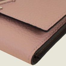 Louis Vuitton Rose Ballerine Capucines Compact Wallet