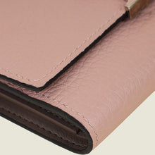 Louis Vuitton Rose Ballerine Capucines Compact Wallet
