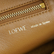 Loewe Oak Mellow Squeeze Medium Bag