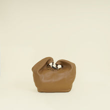 Loewe Oak Mellow Squeeze Medium Bag