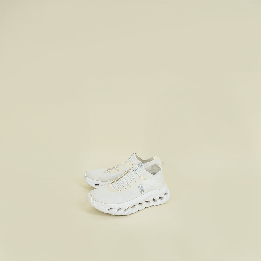 Loewe White X On Cloudtilt Sneakers 37