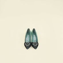 Manolo Blahnik Bicolor Gerontiushi Pump 39