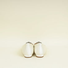 Manolo Blahnik Cream Hangisi Flats 41.5