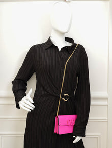 Valentino Fuchsia VLogo Signature Wallet on Chain