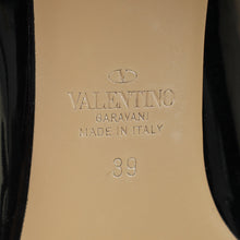 Valentino Black Rockstud Pump 39