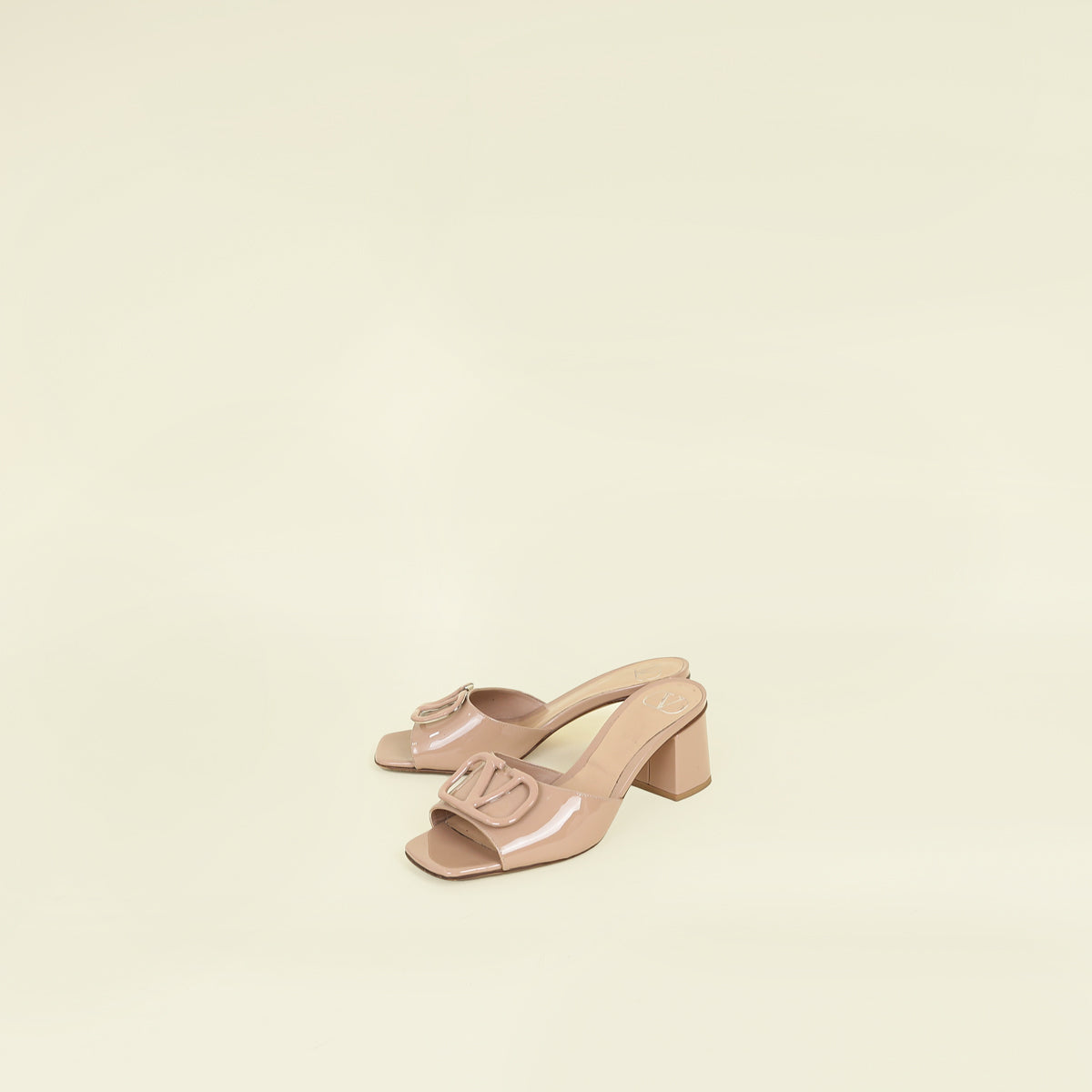 Valentino Nude VLogo Signature Slide Sandal 36