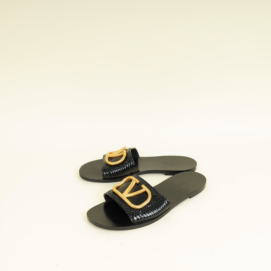 Valentino Black VLogo Slides 37
