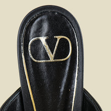 Valentino Black Roman Studs Ankle Strap Flat Sandals 38.5