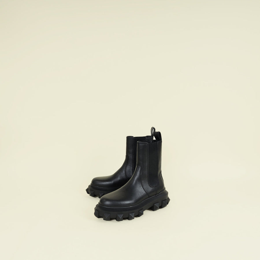 Valentino Black Roman Stud Ankle 38.5
