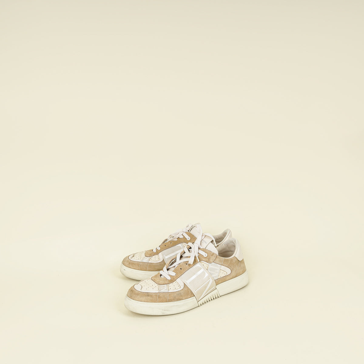 Valentino Beige VLTN Logo Sneaker 44