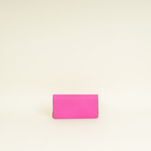 Valentino Fuchsia Vlogo Wallet On Chain