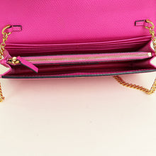 Valentino Fuchsia Vlogo Wallet On Chain